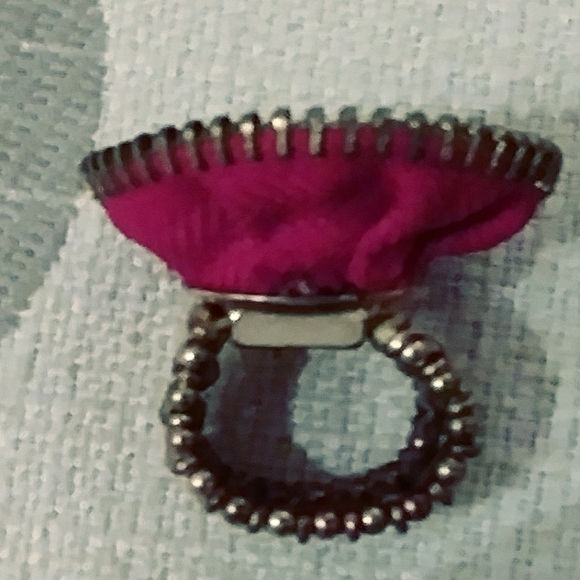 Red Flower Ring - Picture 2 of 2